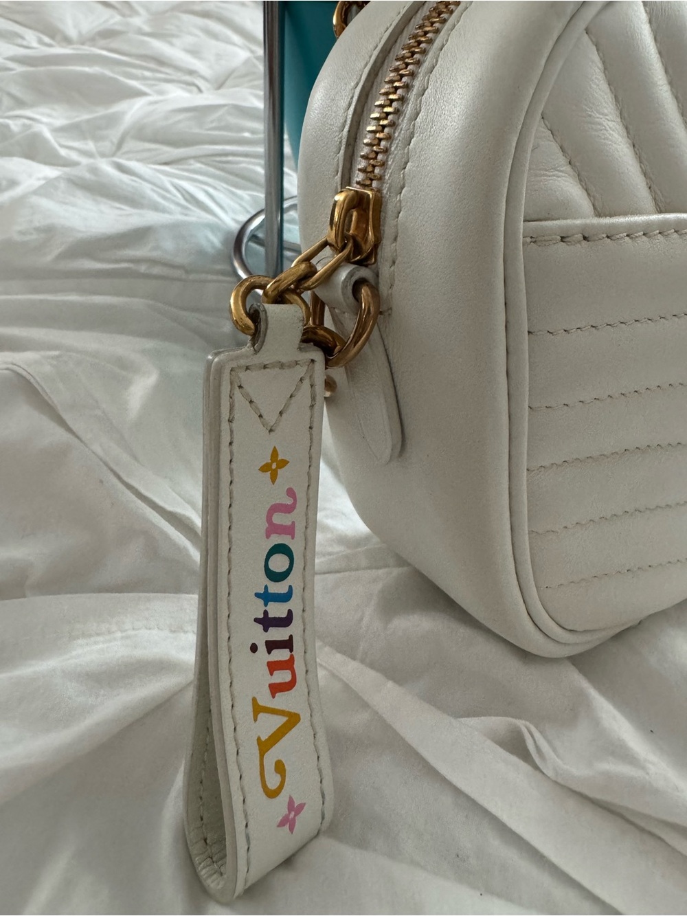 Louis Vuitton LV Wave White Quilted Crossbody with Gold LV Accent - Picture 4 of 11